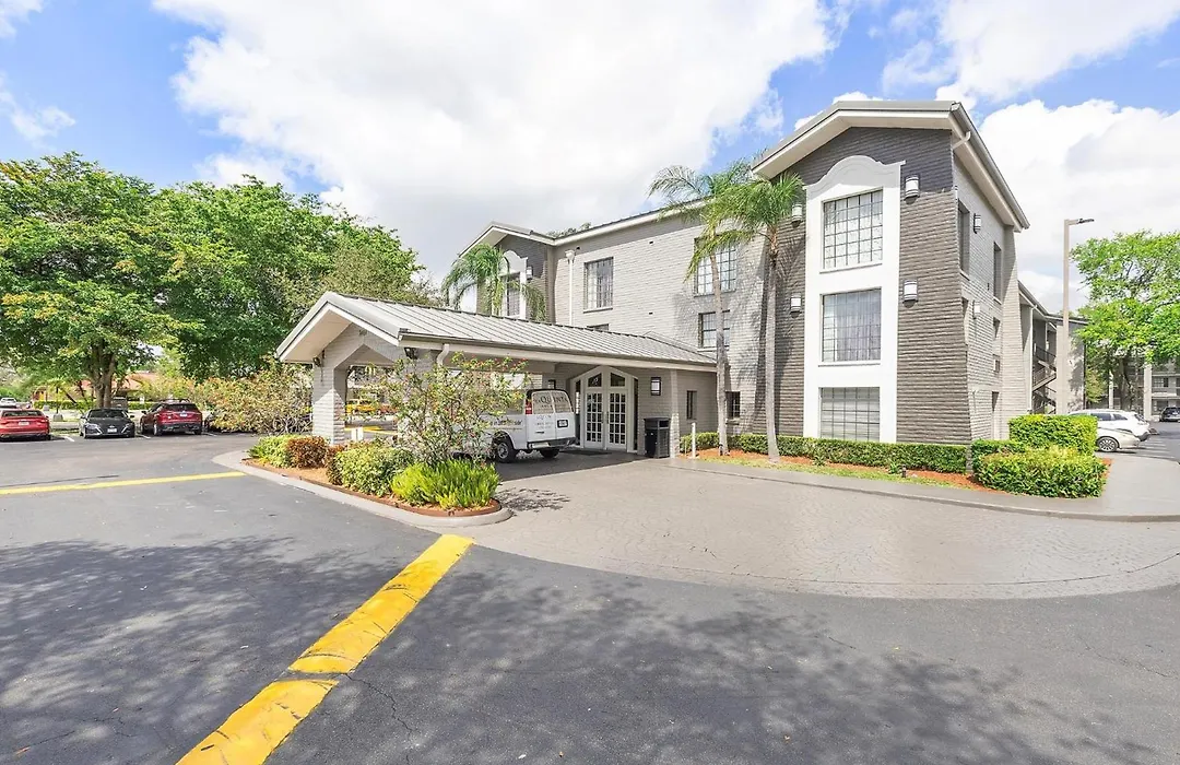 La Quinta Inn By Wyndham Miami Airport North-1