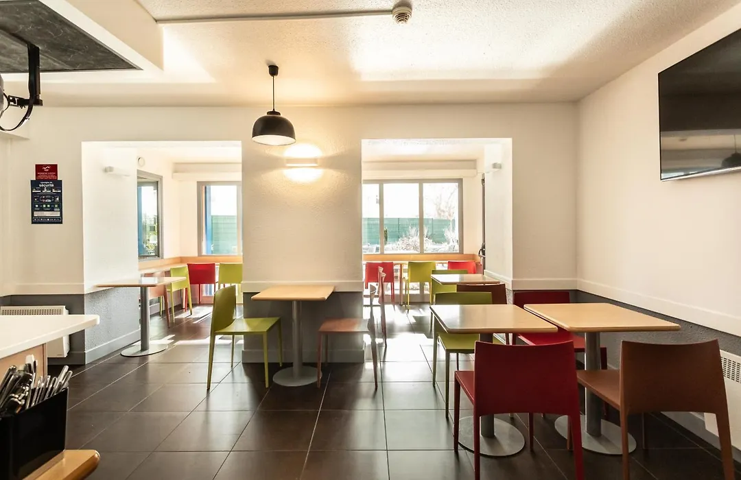 Ibis Budget Bourges-1