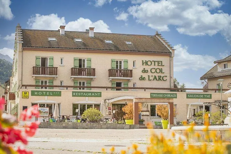 Hotel du Col de l'Arc-1
