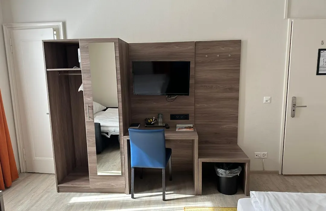 Hotel Spatz-1