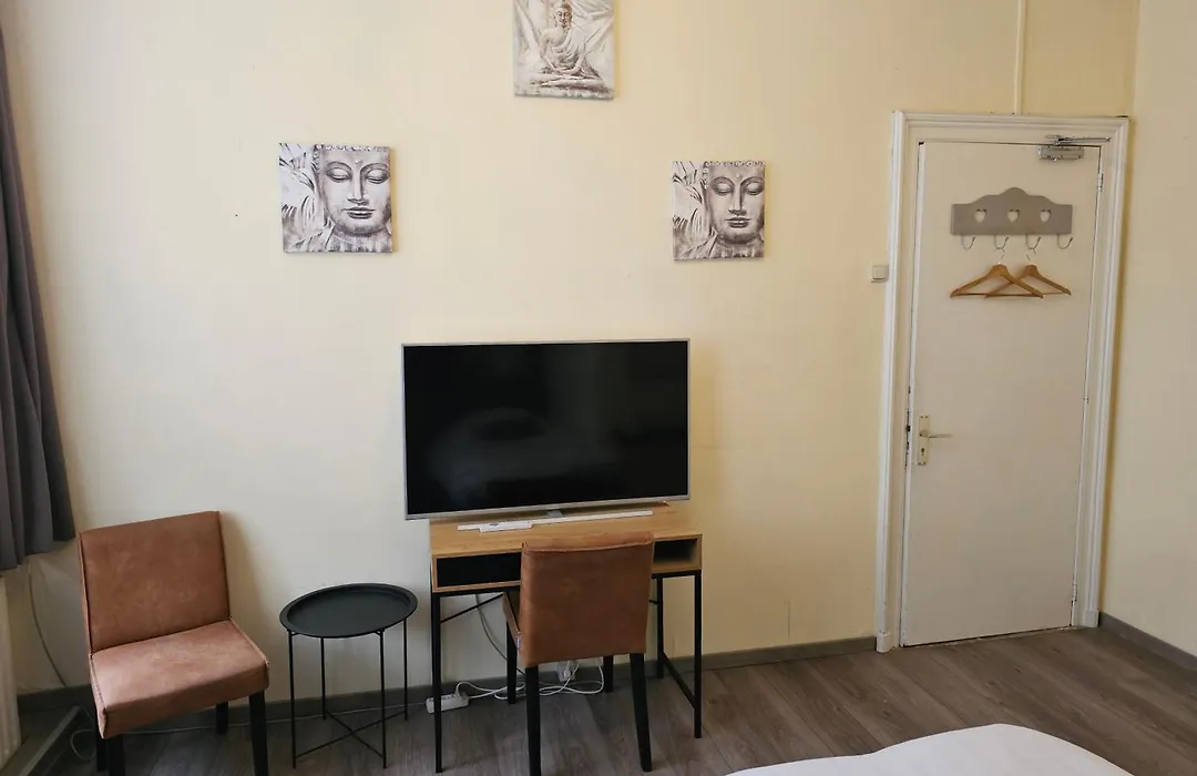 Hotel Le Bonheur-1