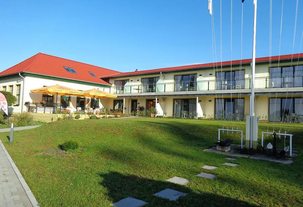 Aparthotel am Heidensee-1