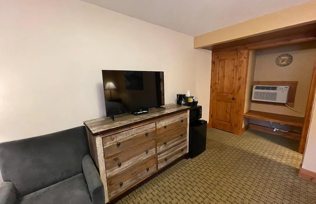Silver Moon Inn-1