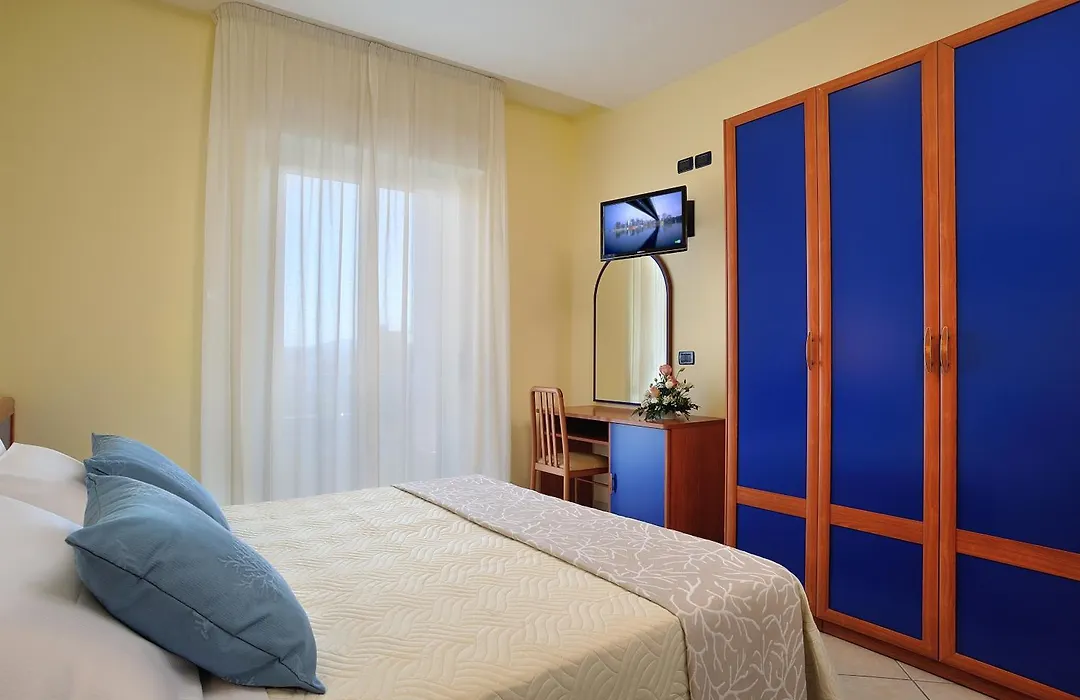 Hotel Riviera-1