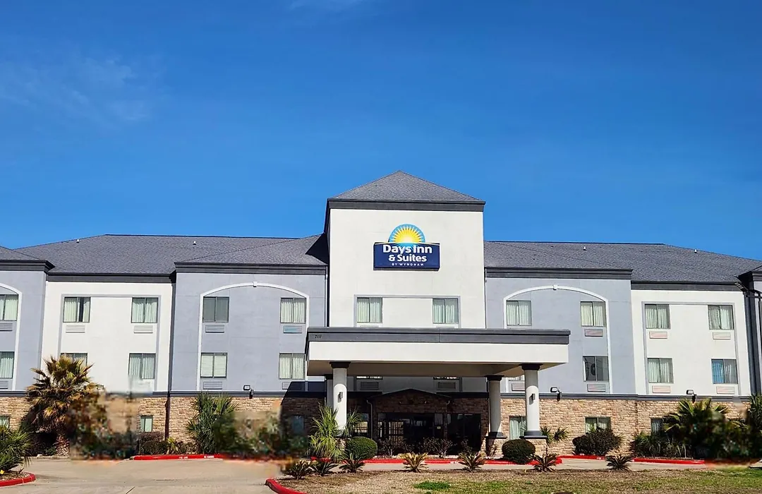Days Inn & Suites By Wyndham Houston / West Energy Corridor-1