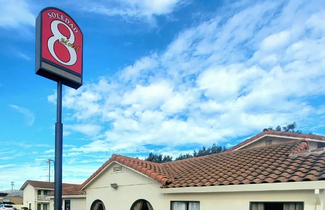 Soledad Motel 8-1