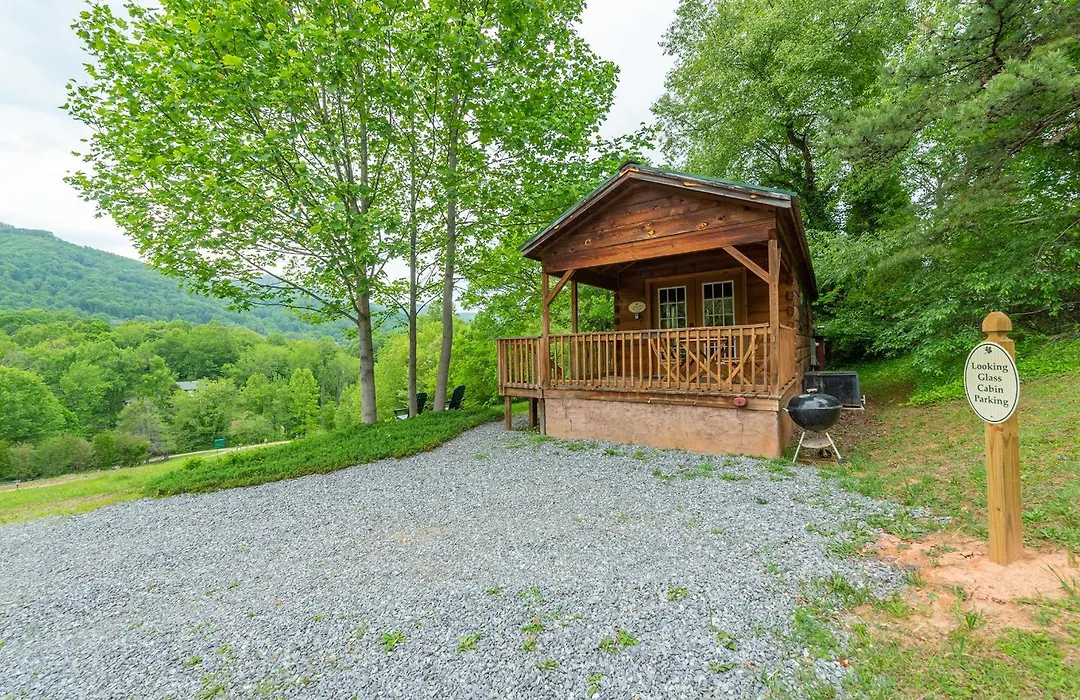 Engadine Inn And Cabins-1