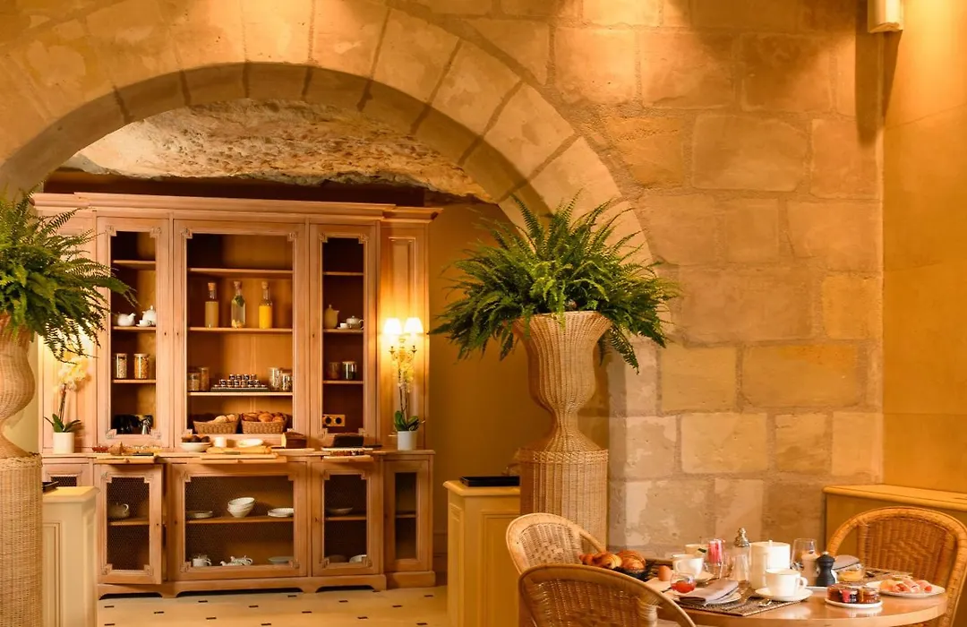 Hotel Les Hautes Roches-1