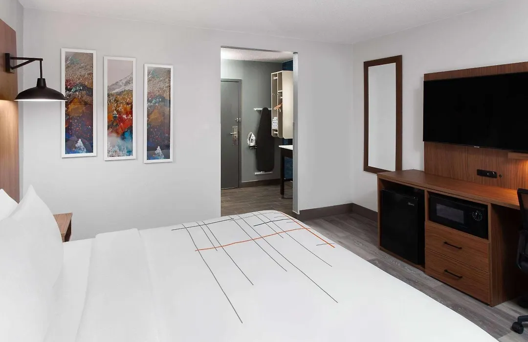 La Quinta Inn By Wyndham Wausau-1
