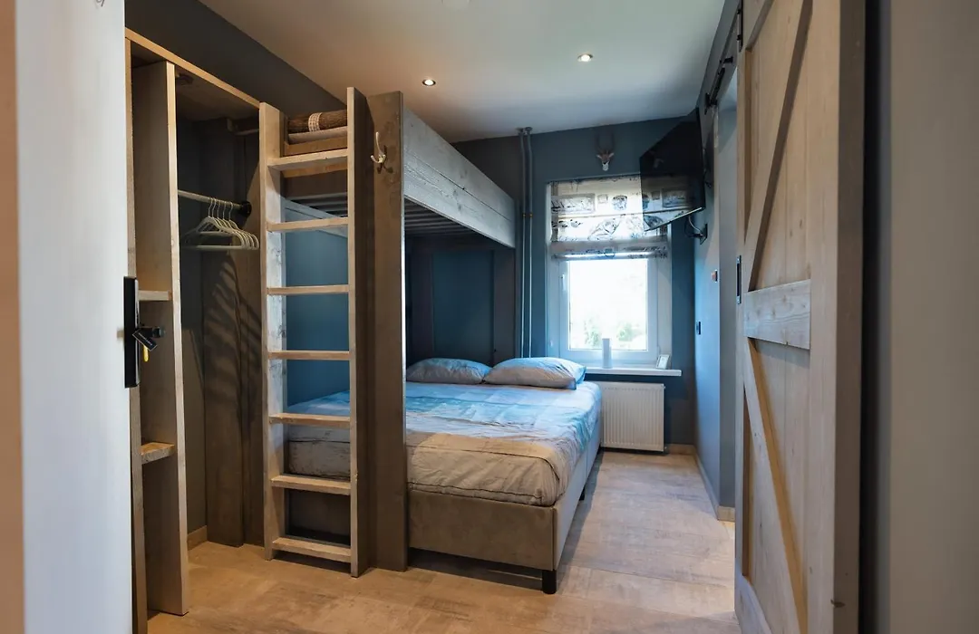 Familiekamer bij B&B Gezond aan Zee - Toegang wellnesstuin meerprijs-1