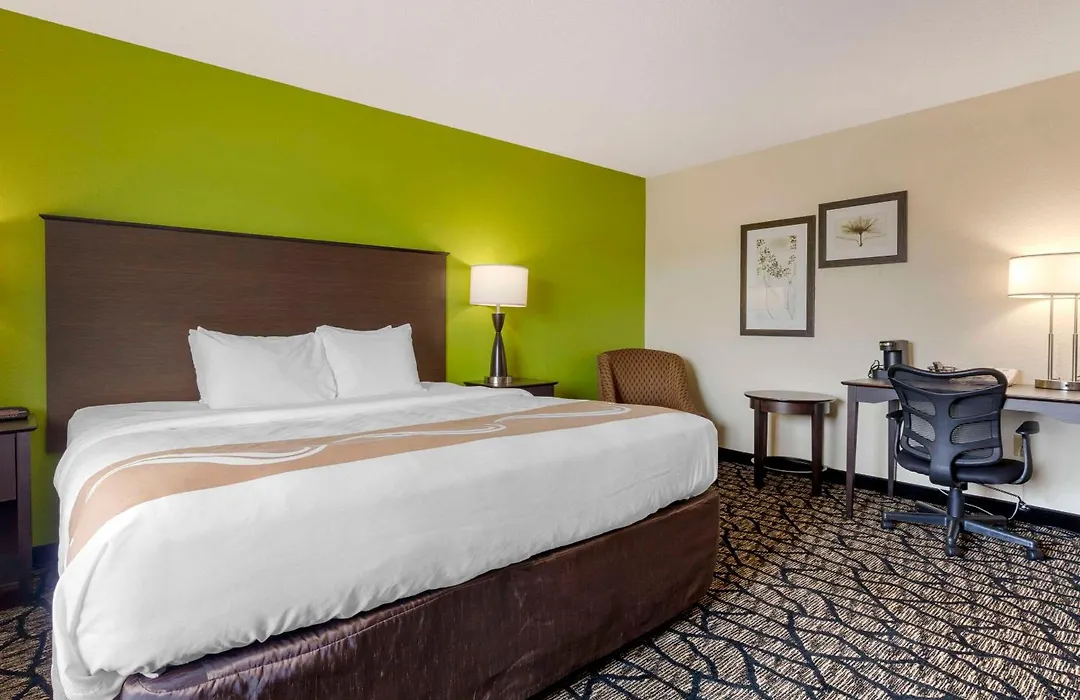 Quality Inn Oshkosh Aviation Park-1