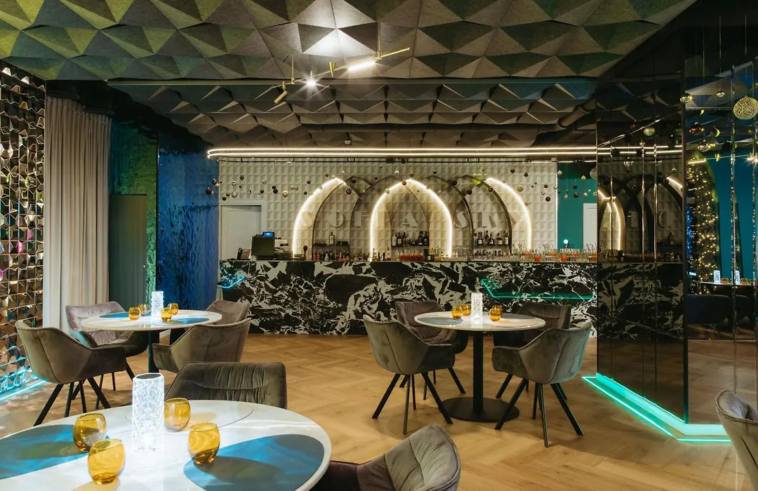 Hotel International Iasi-1