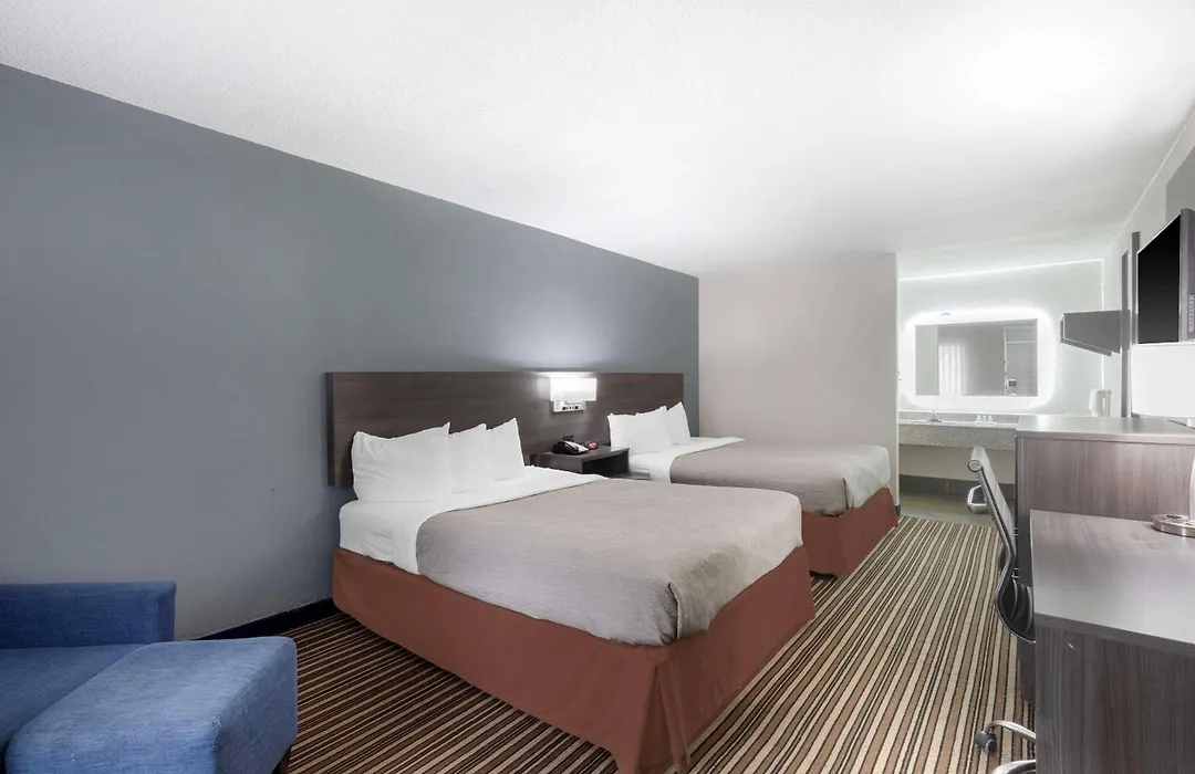 Downtown Inn & Studio Suites-1