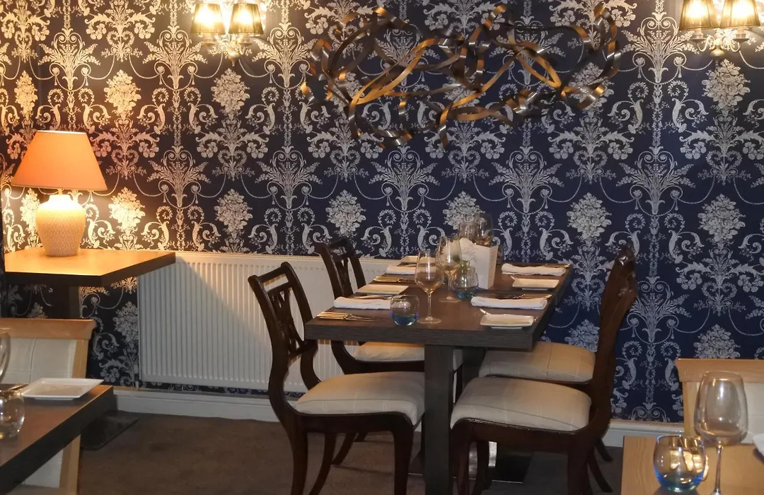 Magpies Restaurant With Rooms-1