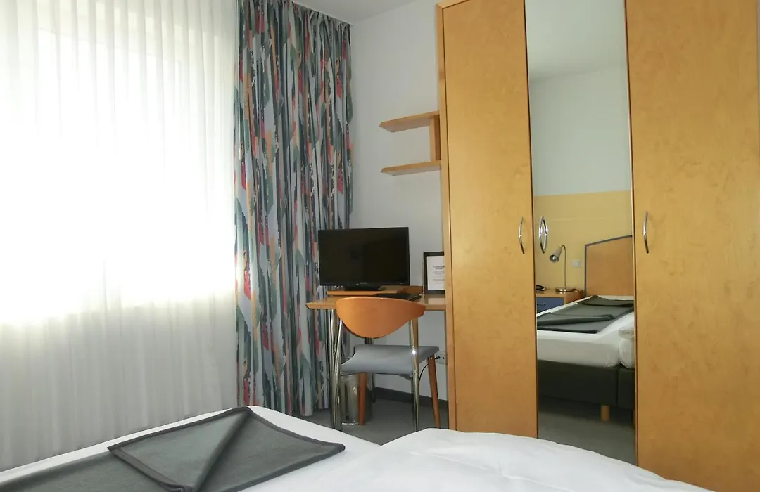 Landhotel Wieseneck-1