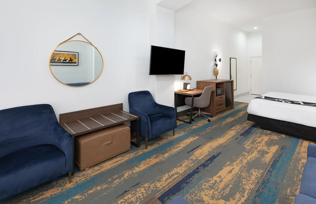 La Quinta Inn & Suites By Wyndham Pharr Rgv Medical Center-1
