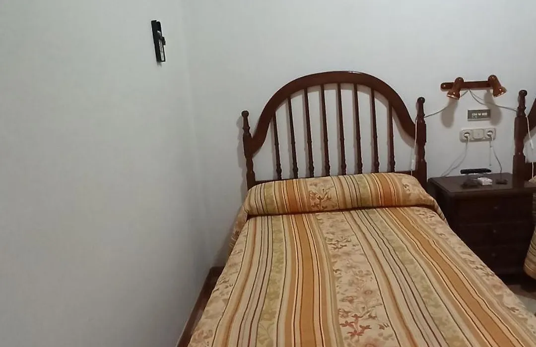 Hostal Algaidas-1