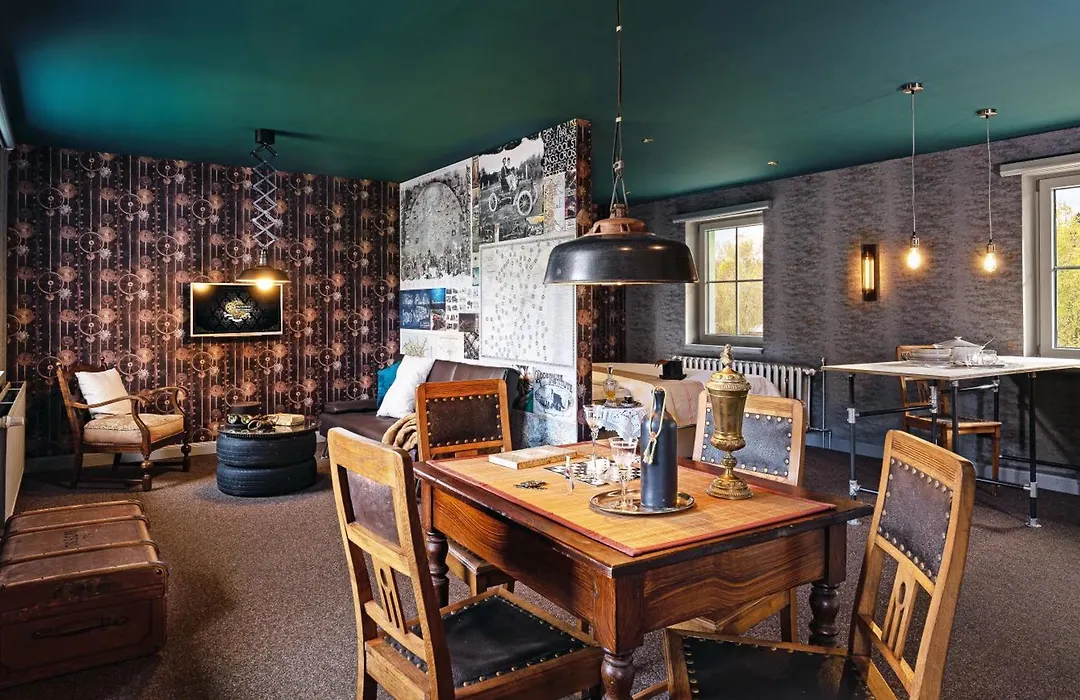 Weltraumbahnhof Rautenkranz - Steampunk Hotel-1