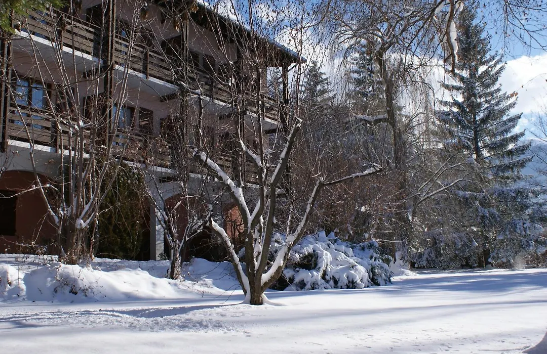 Hotel De La Gare-1