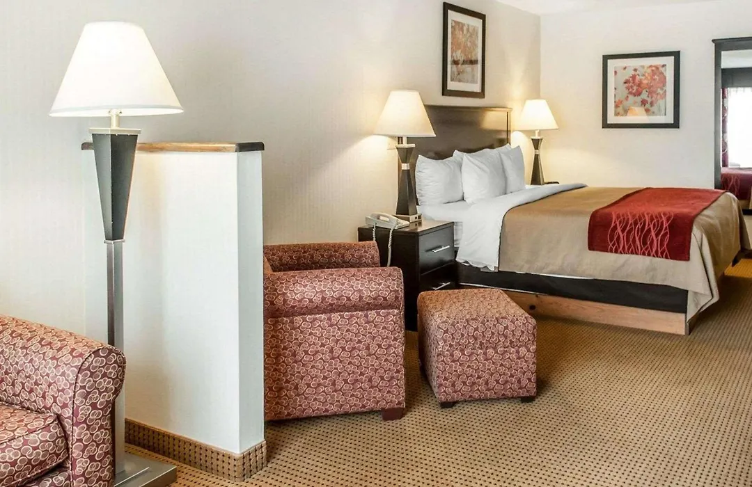 Quality Inn & Suites Farmington-1