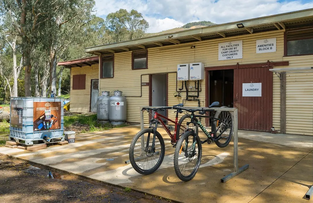 Bright Cabin & Caravan Park-1
