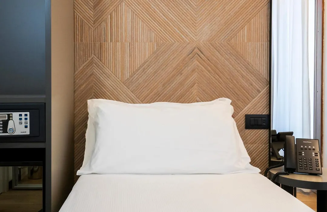 London Hotel-1