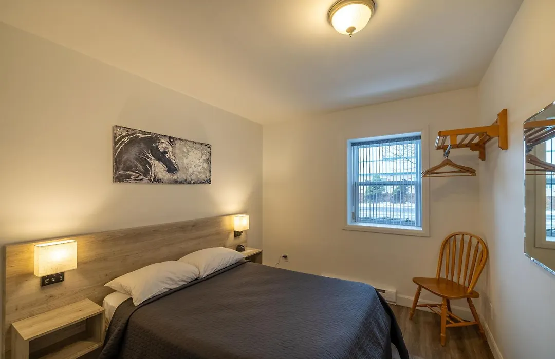Motel Et Condo Chez Charley-1