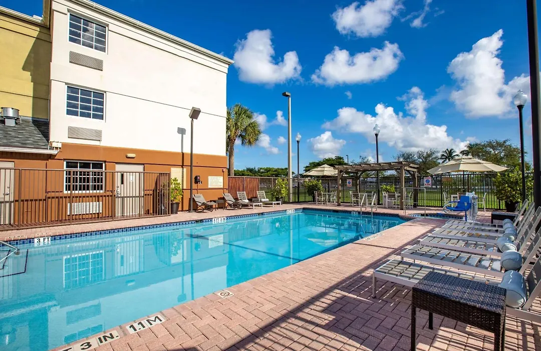 Sonesta Simply Suites Miami Airport Doral-1