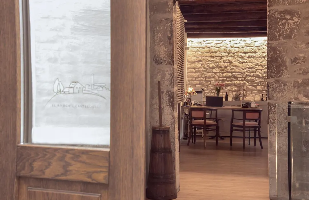 Il borgo Casteldelci-1