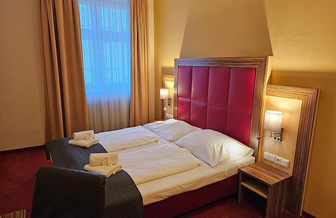 Hotel U Divadla-1