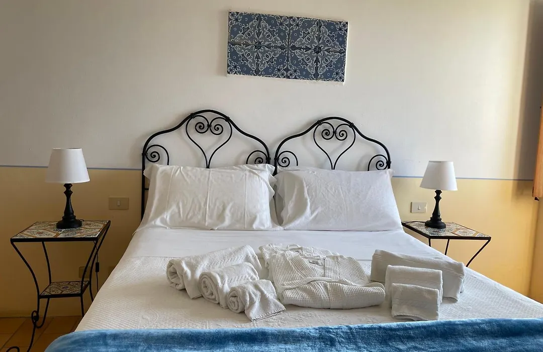 Hotel La Locanda Del Postino-1
