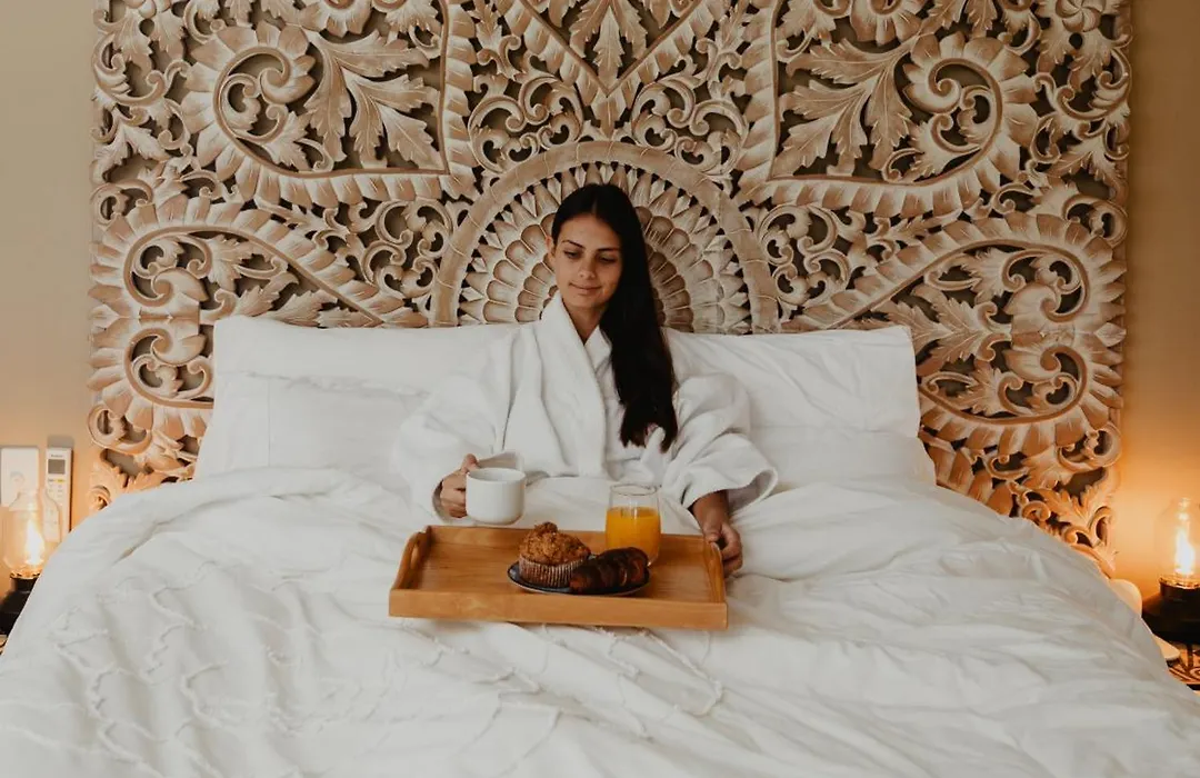 Taman Sari Sunshine Coast Romantic Pet-Friendly Hinterland Retreat-1