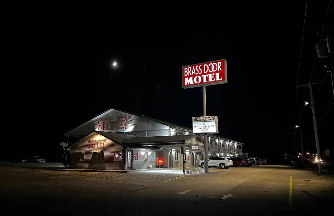 Brass Door Motel-1