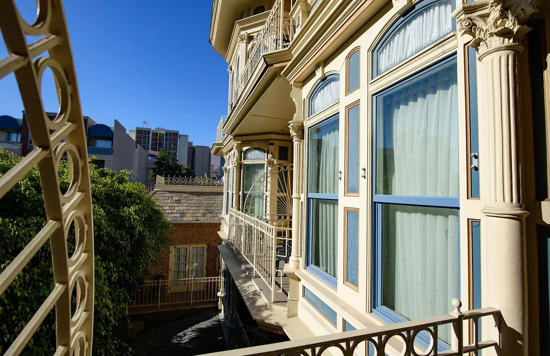 Horton Grand Hotel-1