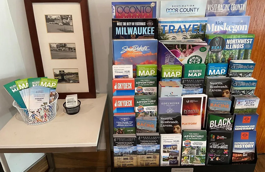 Travelodge By Wyndham Water'S Edge Hotel - Racine-1
