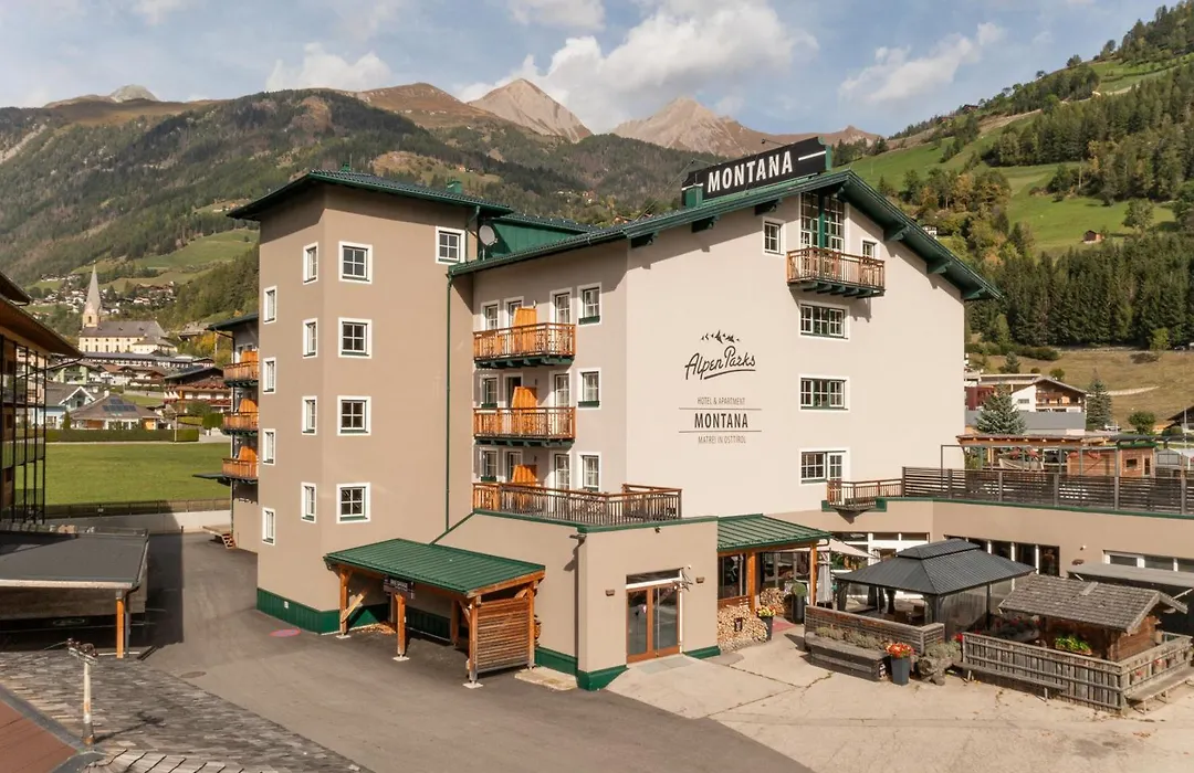 Alpenparks Hotel Montana-1