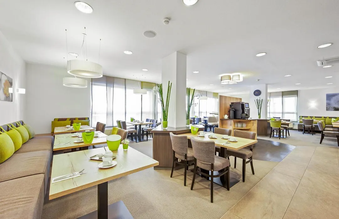 Best Western Hotel Favorit-1