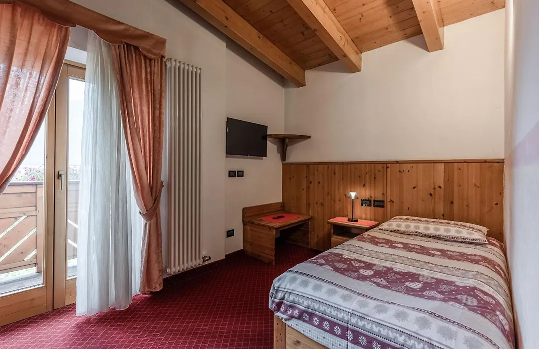 Hotel Job-1