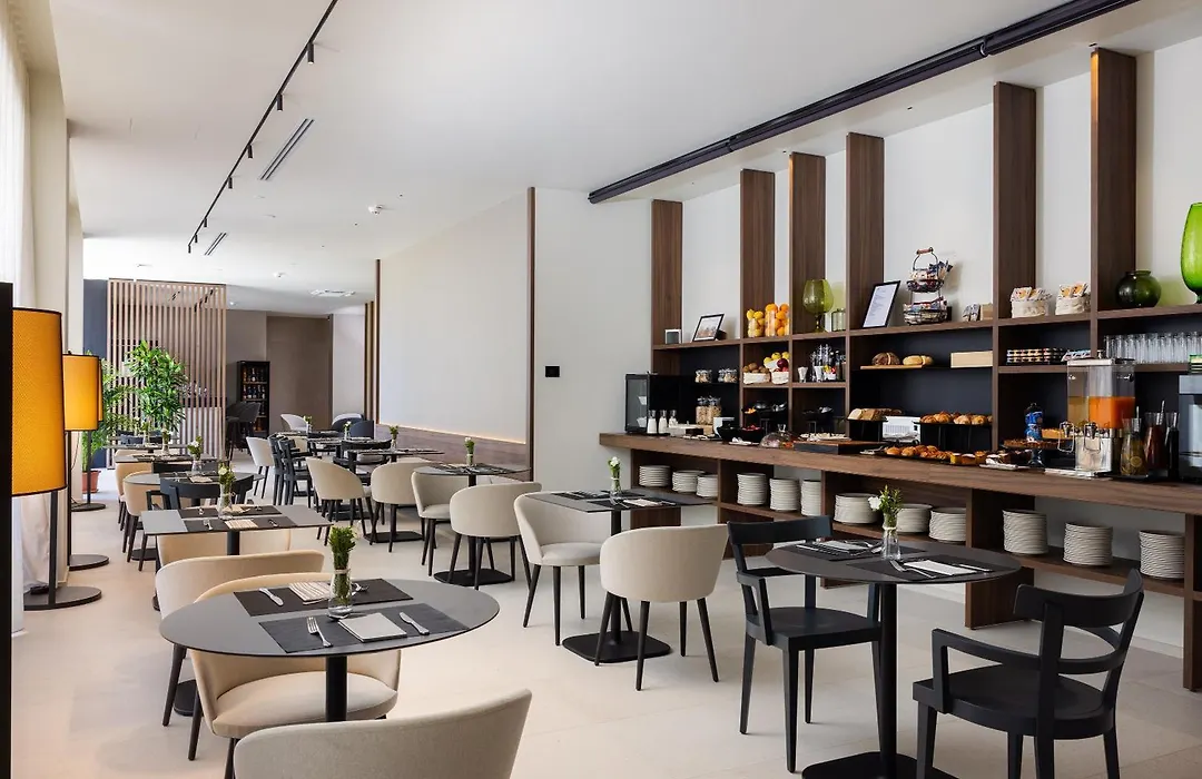 B21 Lifestyle Hotel-1