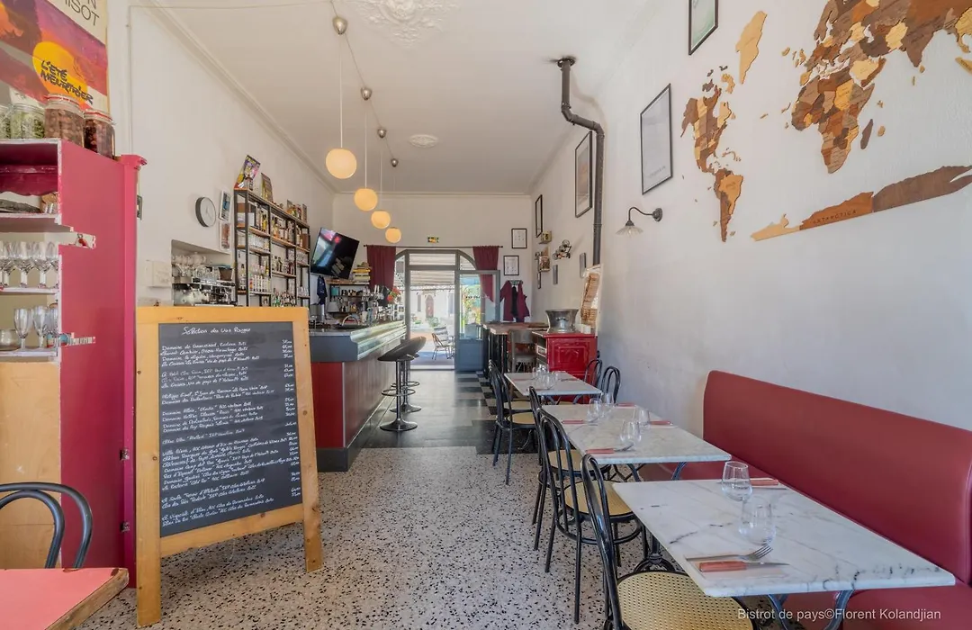 Bar Des Amis-1