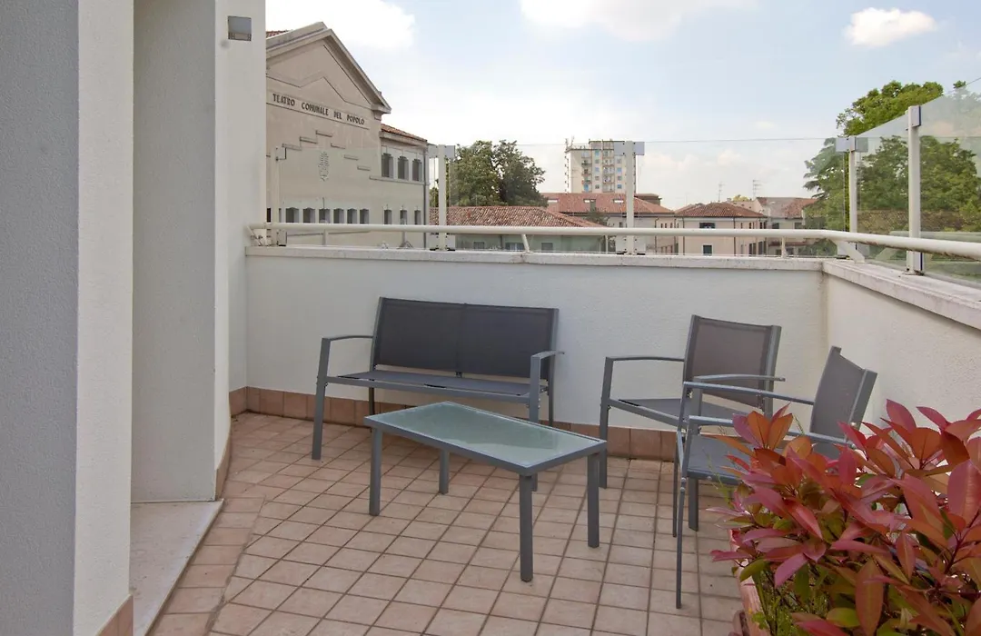 Hotel Leon Bianco-1