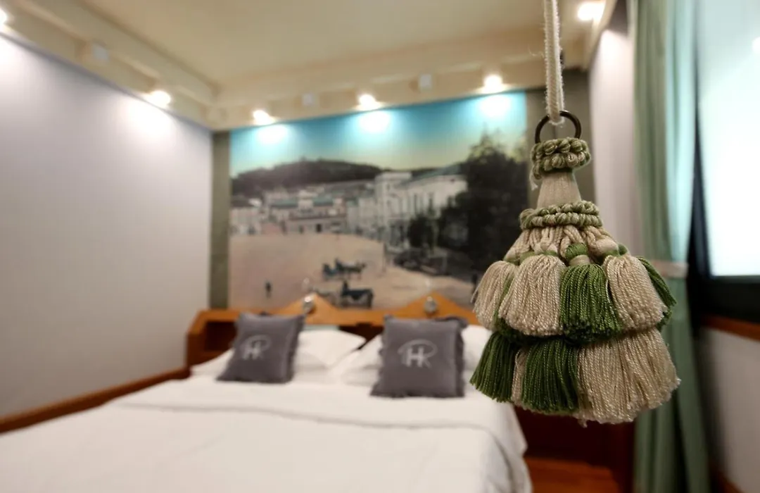 Hr Hotel-1