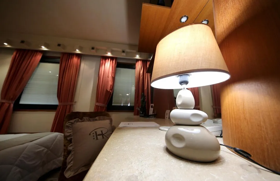 Hr Hotel-1