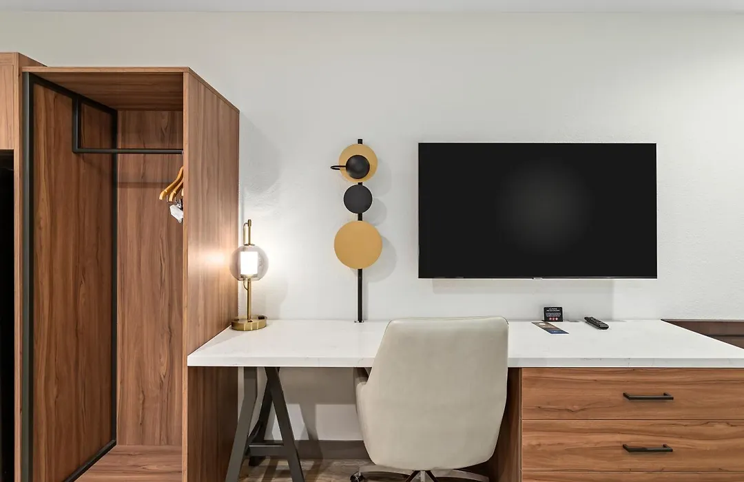 Baymont By Wyndham Beaumont-1