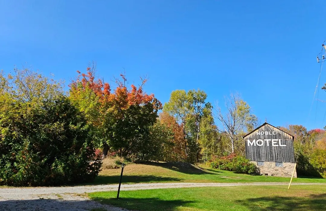 Noble Motel On Moore Lake-1