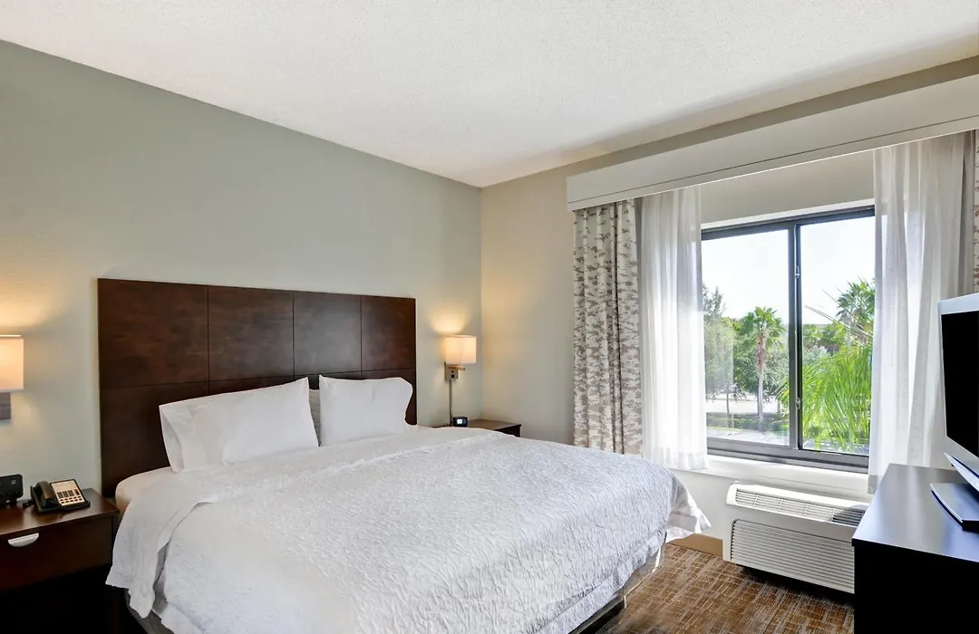 Hampton Inn & Suites Boynton Beach-1