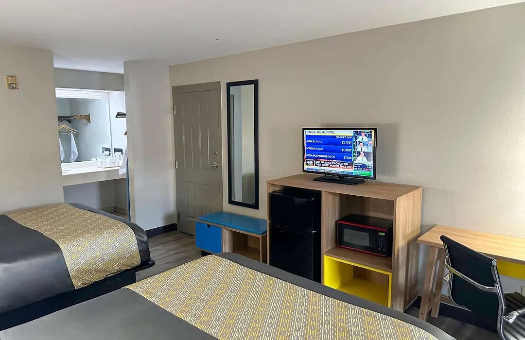 Days Inn & Suites By Wyndham Opelousas-1