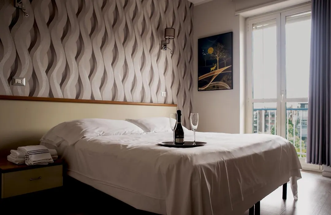Hotel Frejus-1