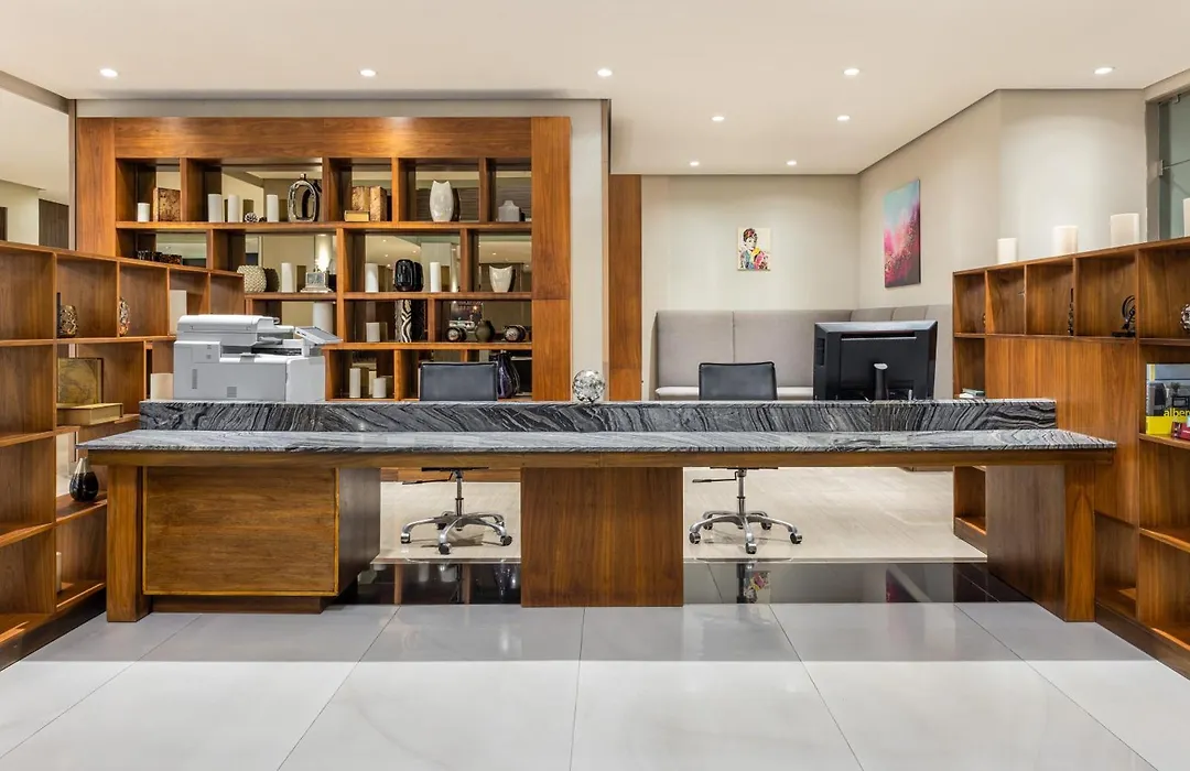 Crowne Plaza Airport By Ihg-1