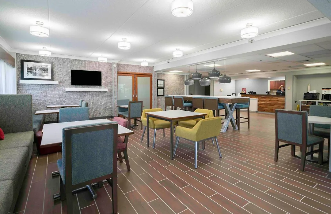 Hampton Inn St. Louis - Westport-1
